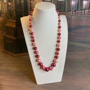 0100 Vintage 60s Single Strand Cranberry & Pink Japanese Acrylic Necklace EUC